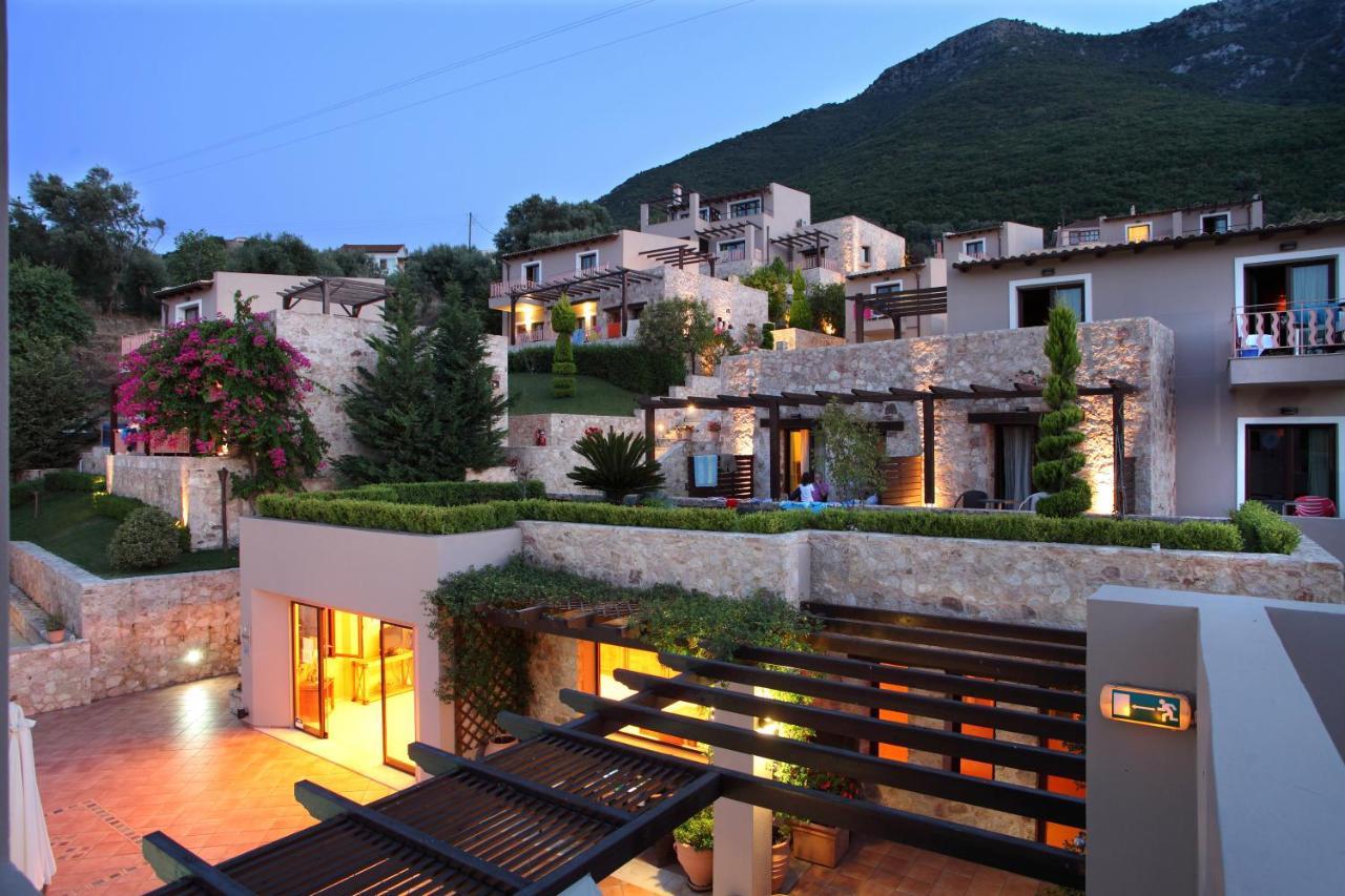 Hotel Tesoro Nikiana Exterior foto